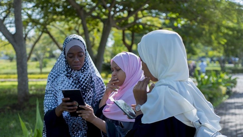 Các nữ sinh viên tại Đại học bang Zanzibar, Tanzania.
Ảnh: UNDP