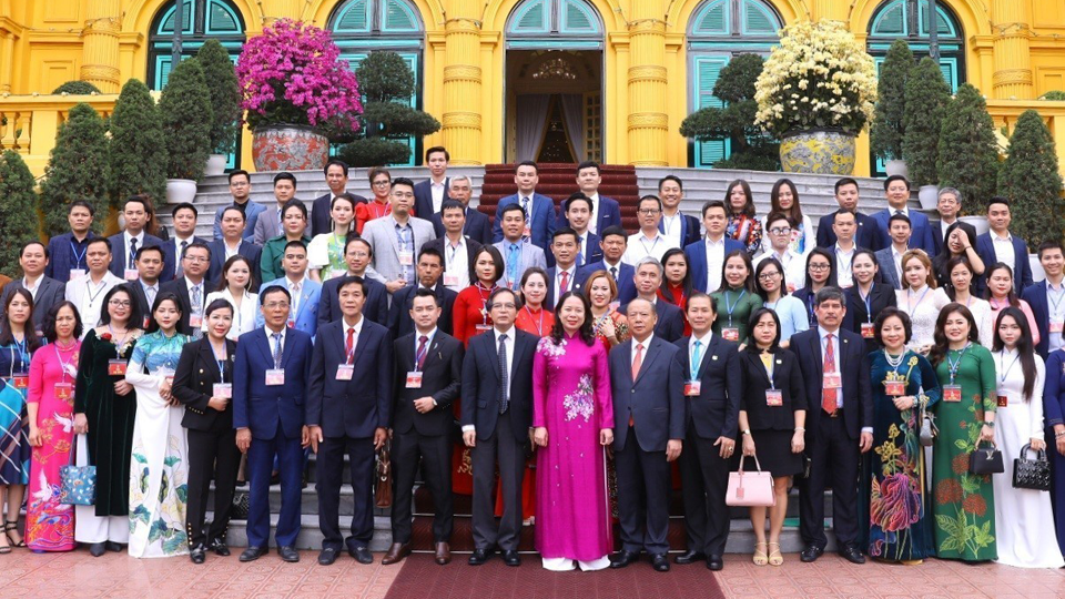 Phó Chủ tịch nước Võ Thị Ánh Xuân với các đại biểu. 
Ảnh: Văn Điệp/TTXVN