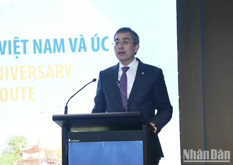 Chủ tịch Hội đồng Quản trị Vietnam Airlines Đặng Ngọc Hòa phát biểu tại buổi lễ.
