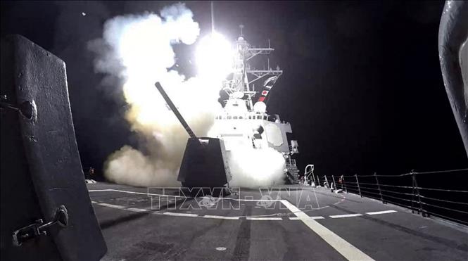 Houthi tuyên bố tấn công 2 tàu chiến của Mỹ trên Biển Đỏ