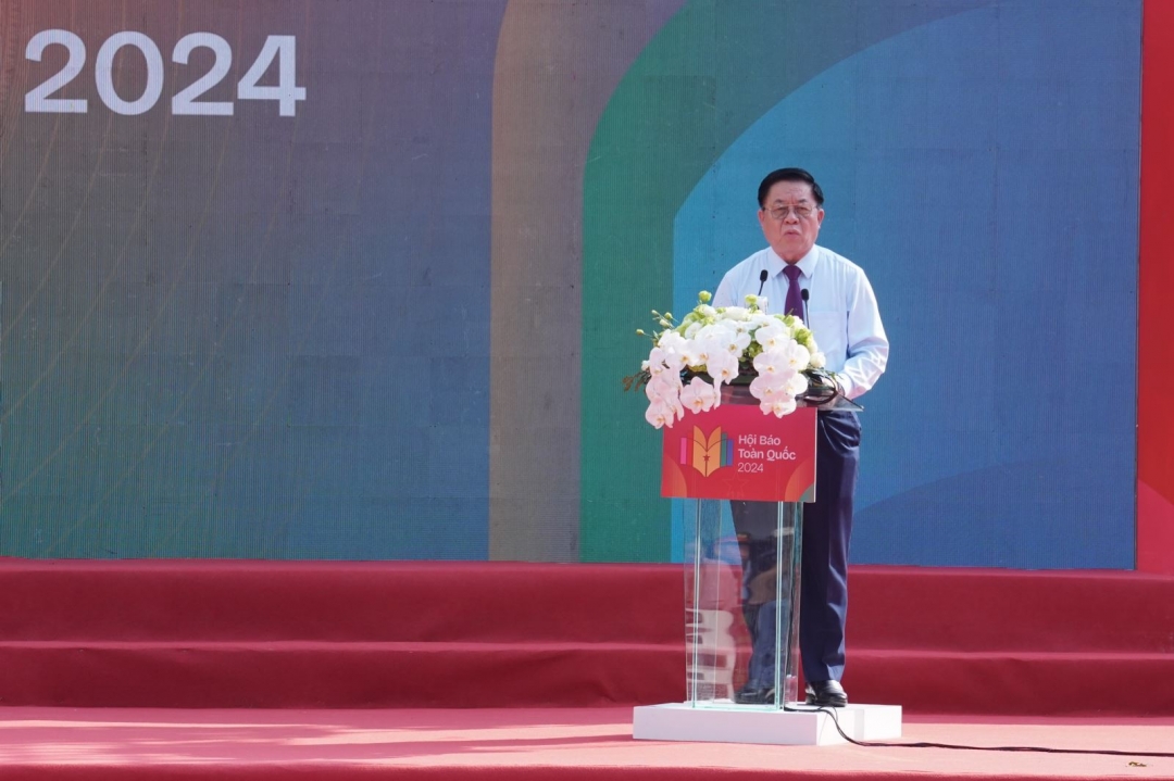 Ông Nguyễn Trọng Nghĩa, Bí thư Trung ương Đảng, Trưởng Ban Tuyên giáo Trung ương phát biểu tại Lễ bế mạc.
