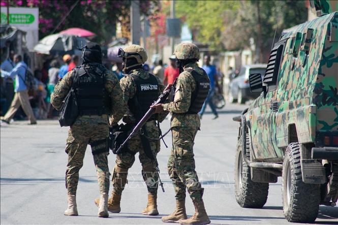 Cảnh sát Haiti được triển khai tại Port-au-Prince, ngày 9/3/2024. Ảnh: AFP/TTXVN

