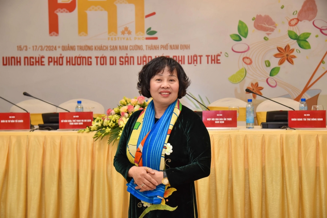Nghệ nhân Lê Thị Thiết, Chủ tịch Hiệp hội Văn hóa Ẩm thực Nam Định.