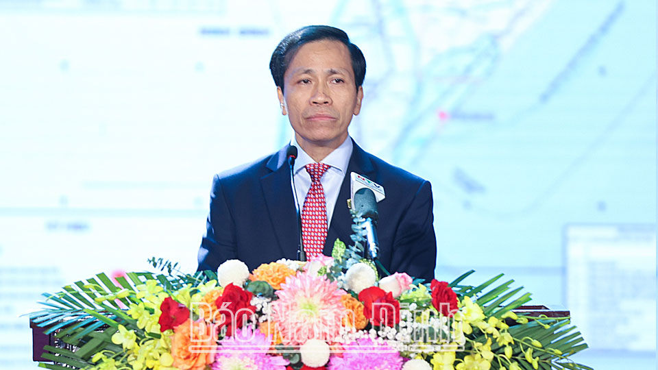 Ông Nguyễn Văn Kiểm, Tổng Giám đốc Công ty Cổ phần đầu tư hạ tầng Khu công nghiệp Bảo Minh phát biểu tại hội nghị.