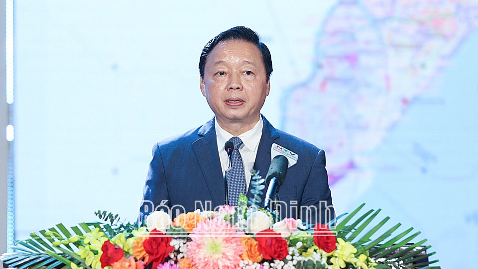Đồng chí Trần Hồng Hà, Ủy viên BCH Trung ương Đảng, Phó Thủ tướng Chính phủ phát biểu chỉ đạo hội nghị 