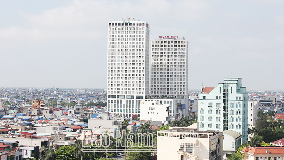 Dự án nhà ở thương mại Nam Định Tower trên địa bàn thành phố Nam Định. 
Bài và ảnh: Thành Trung