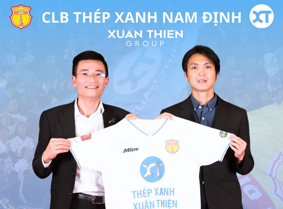 Tuấn Anh (bên phải) khoác áo Nam Định.
Ảnh: NamDinhFC