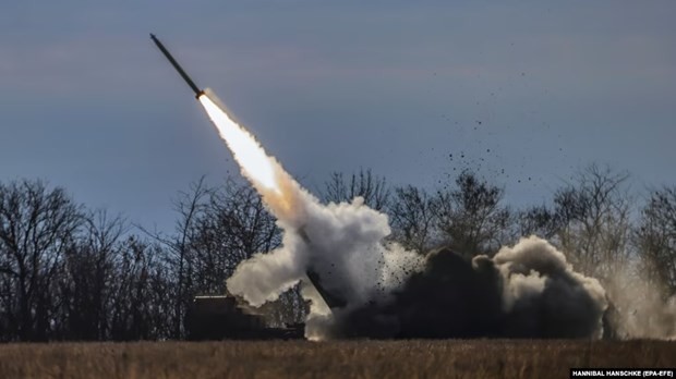 Hệ thống rocket pháo binh cơ động cao (HIMARS). (Nguồn: EPA-EFE/TTXVN)
