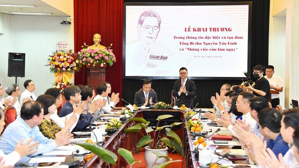 Quang cảnh Lễ khai trương Trang thông tin đặc biệt về Tổng Bí thư Nguyễn Văn Linh. (Ảnh: THỦY NGUYÊN)
