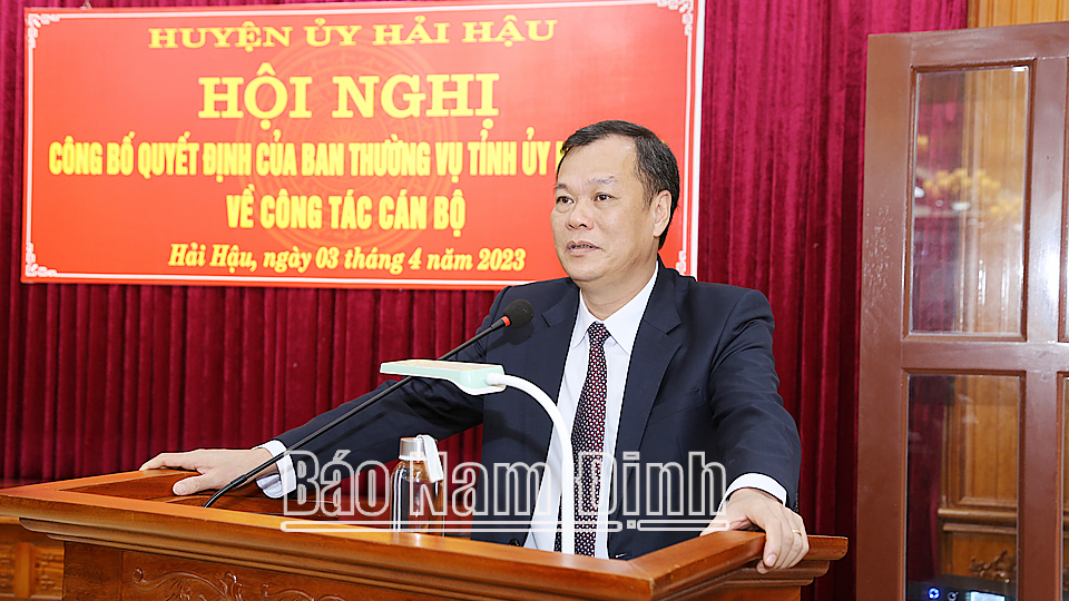 Đồng chí Phó Bí thư Thường trực Tỉnh ủy Lê Quốc Chỉnh phát biểu tại hội nghị.

