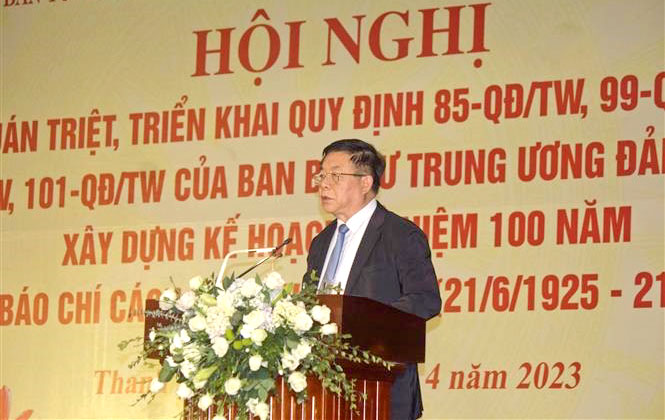 Đồng chí Nguyễn Trọng Nghĩa, Bí thư Trung ương Đảng, Trưởng Ban Tuyên giáo Trung ương phát biểu chỉ đạo, kết luận Hội nghị.