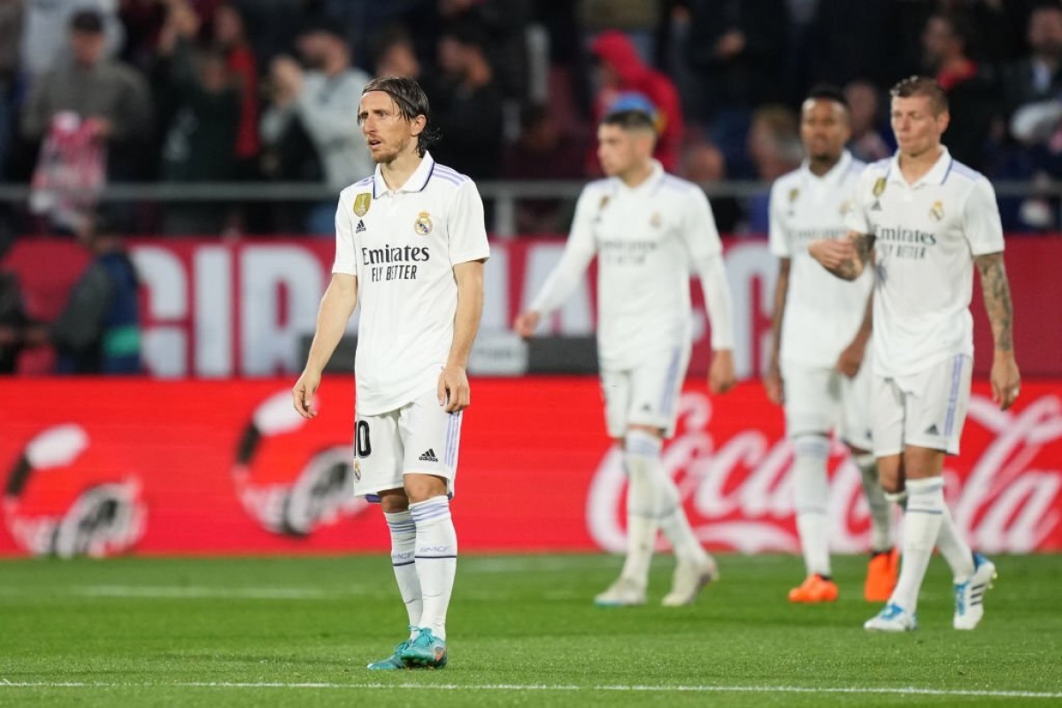 Real Madrid đánh mất mình trên sân của Girona