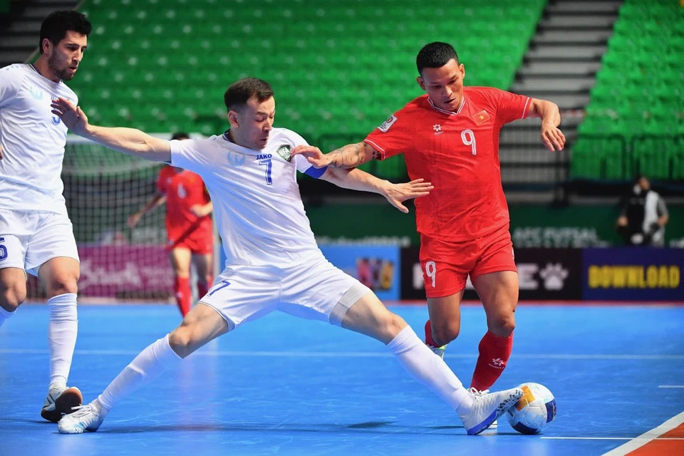 Futsal Việt Nam bị đánh giá thấp hơn Uzbekistan trước trận.