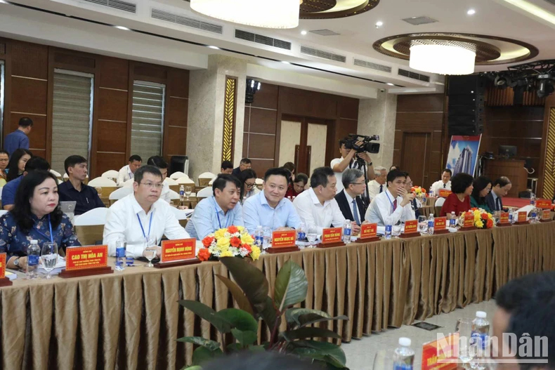 Các đại biểu tham dự hội thảo.

