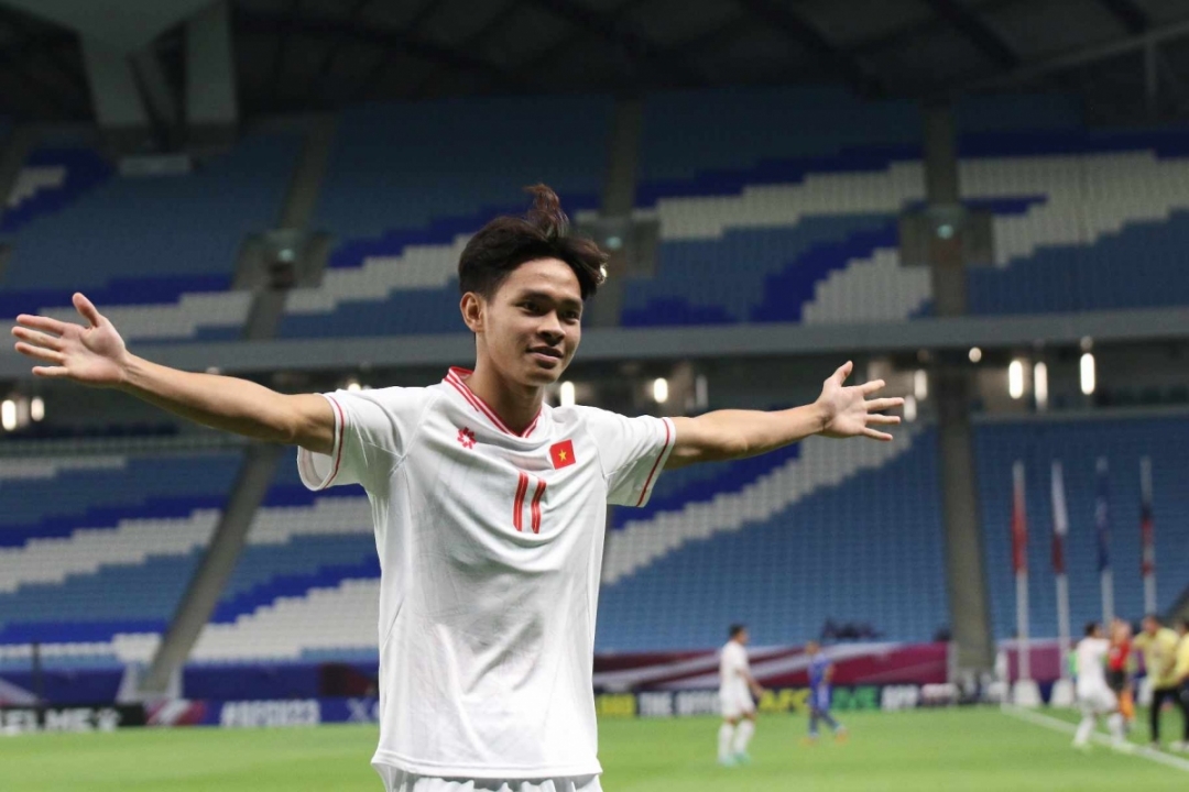 Bùi Vĩ Hào tạm thời dẫn đầu danh sách ghi bàn của U23 châu Á 2024 cùng Ayman Yahya. 