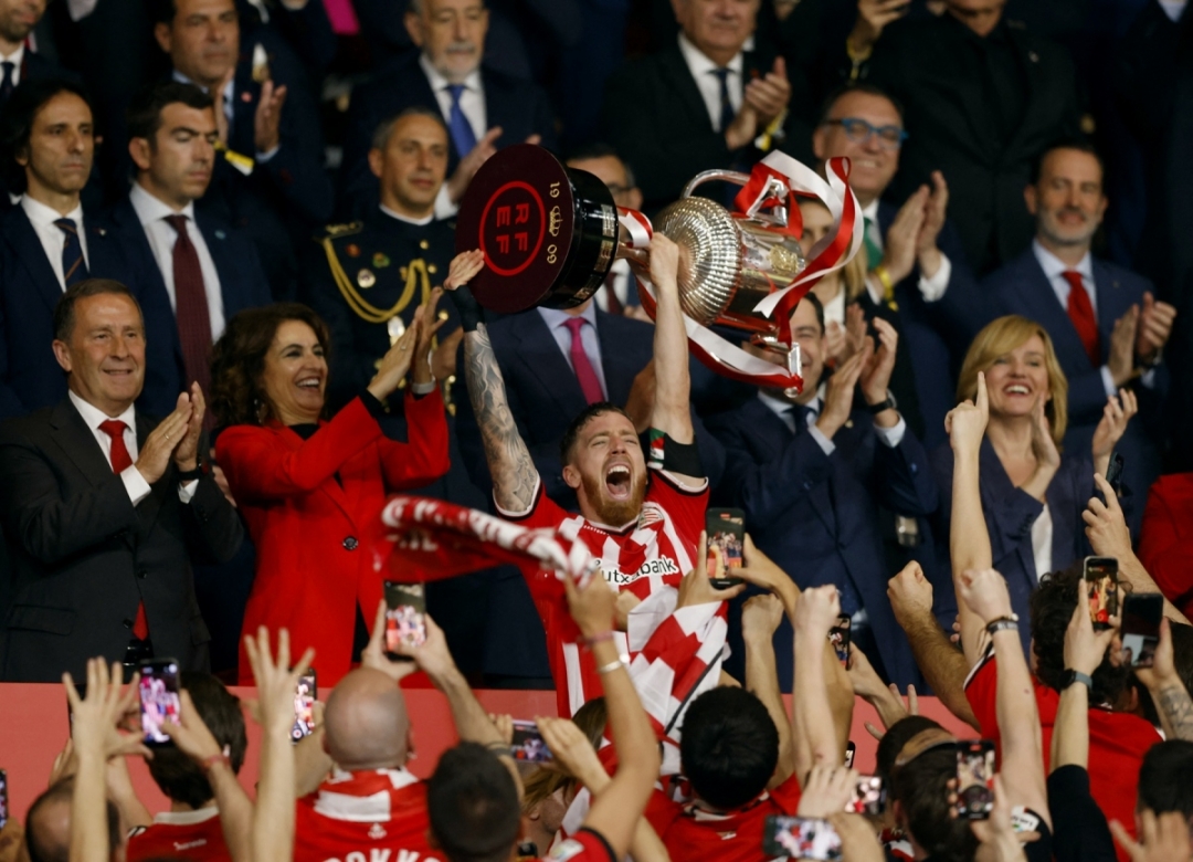 Athletic Bilbao vô địch đầy cảm xúc và giành danh hiệu Cúp Nhà Vua Tây Ban Nha sau 40 năm chờ đợi.