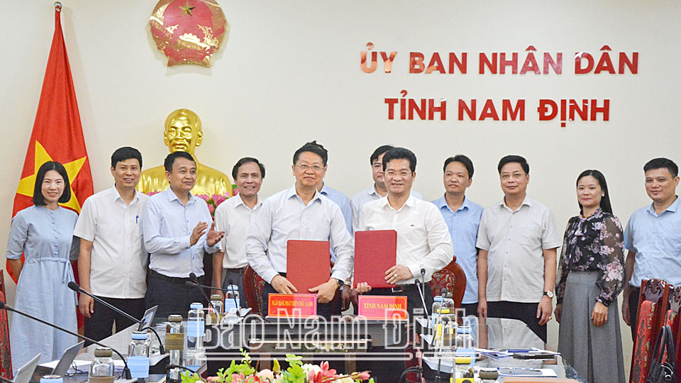 Ký kết biên bản ghi nhớ Dự án nâng cấp hệ thống thủy lợi tỉnh Nam Định thích ứng với biến đổi khí hậu