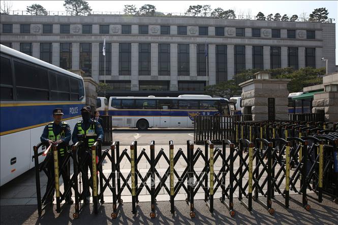 Hàn Quốc áp dụng nhiều biện pháp an ninh trong ngày phán quyết Tổng thống