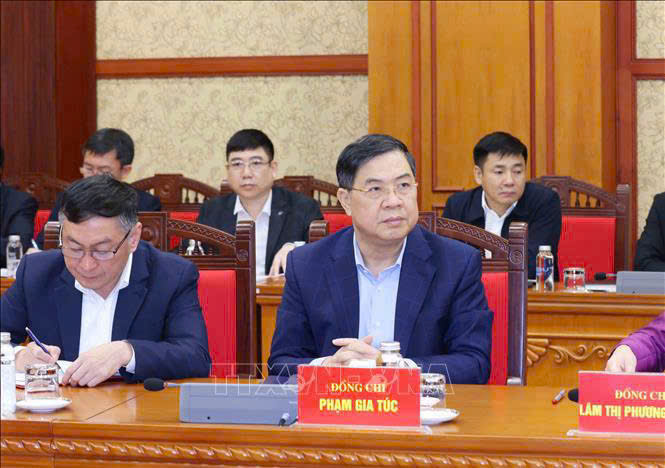 Các đại biểu tham dự phiên họp