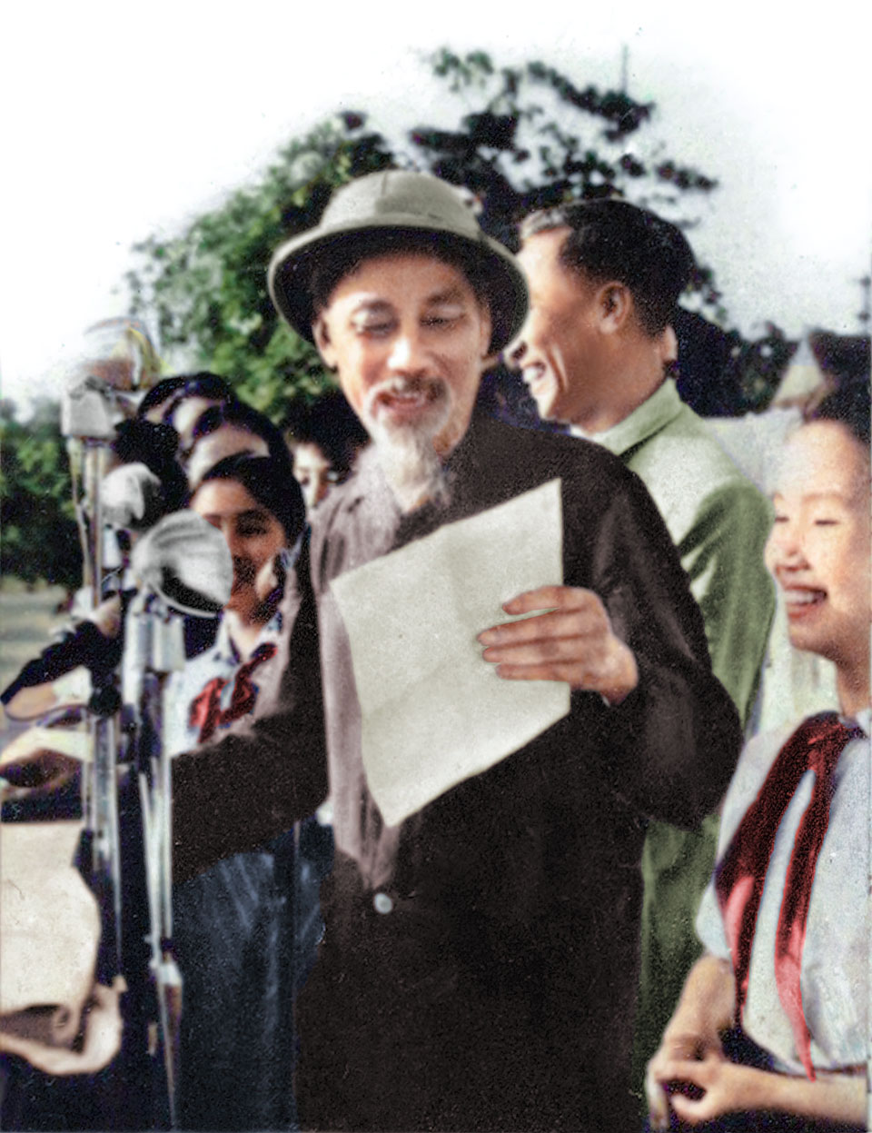 Chủ tịch Hồ Chí Minh nói chuyện với đồng bào Nam Định tại cuộc mít tinh chào mừng Đại hội đại biểu Đảng bộ tỉnh Nam Định lần thứ V thành công, ngày 22-5-1963.
