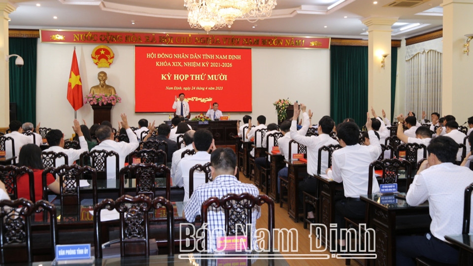 Nghị quyết bãi bỏ Nghị quyết số 12/2022/NQ-HĐND ngày 26 tháng 4 năm 2022 của Hội đồng nhân dân tỉnh Nam Định quy định mức thu, chế độ thu, nộp và quản lý lệphí đăng ký cư trú trên địa bàn tỉnh Nam Định