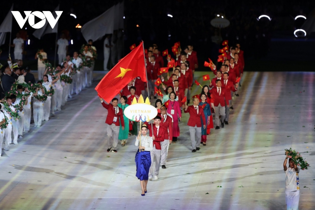 Đoàn thể thao Việt Nam dự SEA Games 32 với 1.003 thành viên, trong đó có 702 VĐV, 189 HLV.