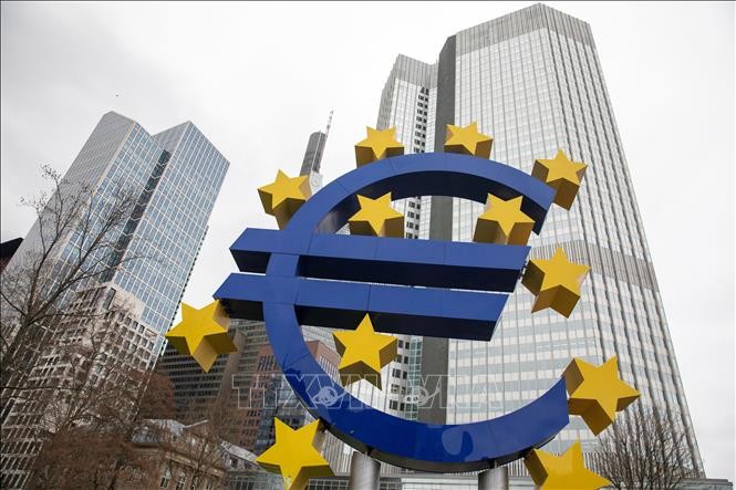 ECB tăng lãi suất lần thứ bảy liên tiếp