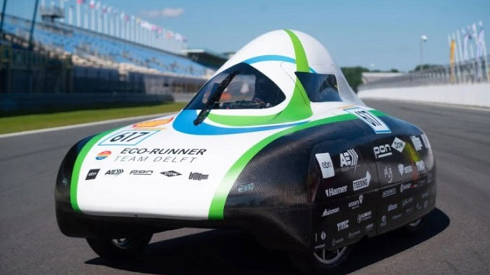 Nhóm sinh viên ở Đại học Công nghệ Delft đang tiếp tục cải tiến thiết kế của xe Eco-Runner XIII. (Ảnh: Design Boom)

