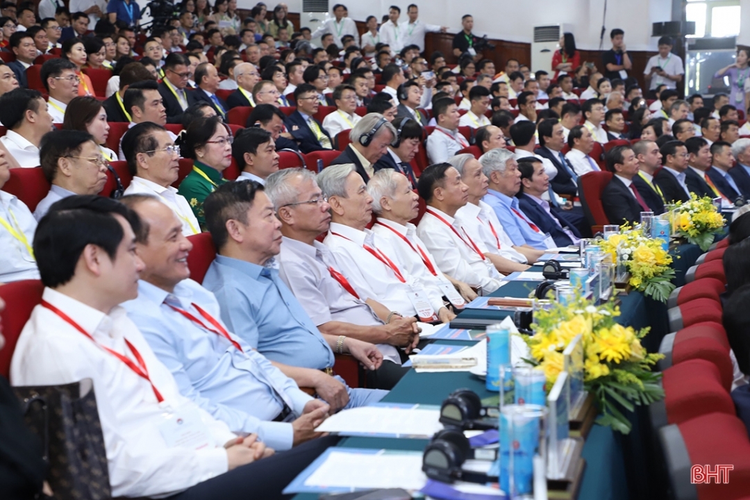 Hội nghị có sự tham gia của hơn 700 đại biểu tại điểm cầu Trung tâm Văn hóa - Điện ảnh tỉnh.

