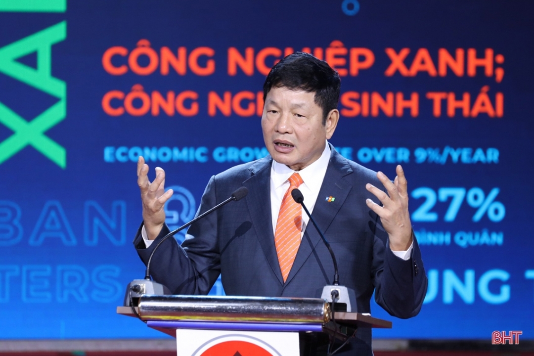 Ông Trương Gia Bình - Chủ tịch HĐQT Công ty cổ phần FPT phát biểu ý kiến tại hội nghị.
