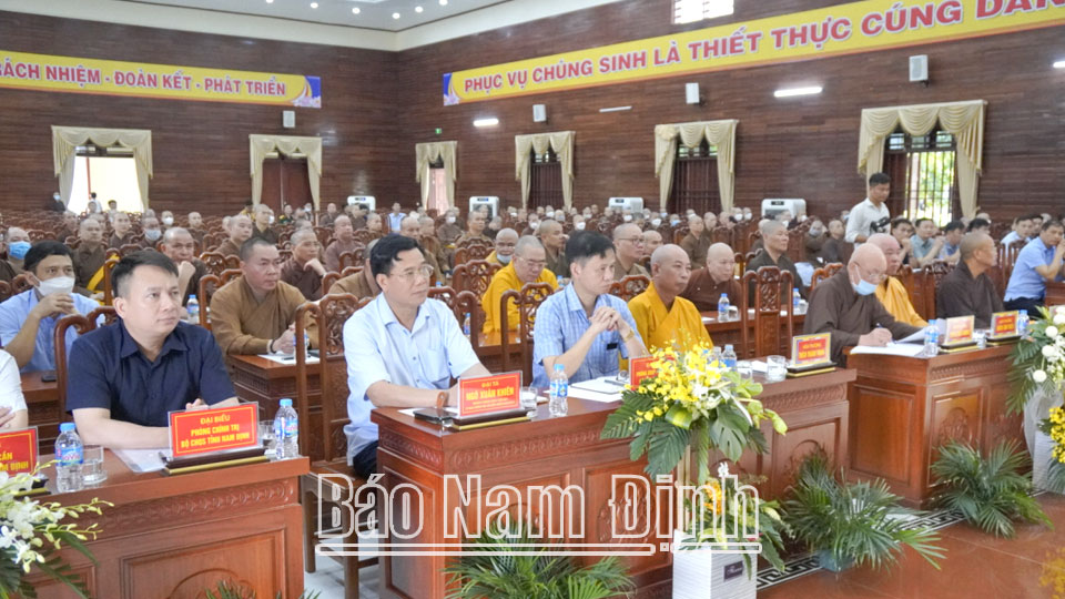Quang cảnh lớp Bồi dưỡng kiến thức quốc phòng và an ninh cho các chức sắc, nhà tu hành Phật giáo trên địa bàn tỉnh năm 2023.