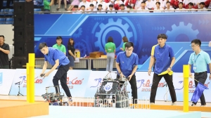 Cuộc thi Sáng tạo Robot Việt Nam 2023 -
sân chơi khoa học, trí tuệ