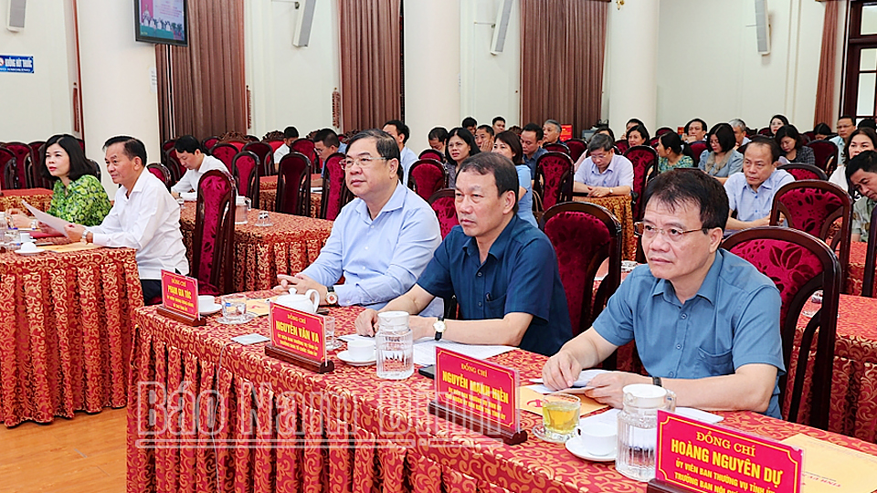 Quán triệt và triển khai thực hiện Nghị quyết của Bộ Chính trị về xây dựng và phát huy vai trò của đội ngũ doanh nhân Việt Nam trong thời kỳ mới