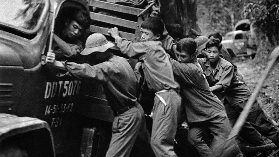 Bộ đội Trường Sơn có đóng góp to lớn trong các chiến dịch của cuộc kháng chiến chống Mỹ, cứu nước giai đoạn 1971-1975. (Ảnh tư liệu)
