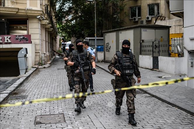 Cảnh sát Thổ Nhĩ Kỳ tuần tra tại Istanbul. Ảnh minh họa: AFP/TTXVN
