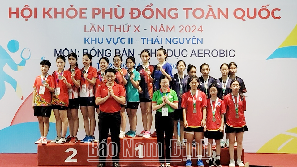 Đoàn Nam Định đoạt HCV môn bóng bàn nội dung đồng đội nữ THCS. 

