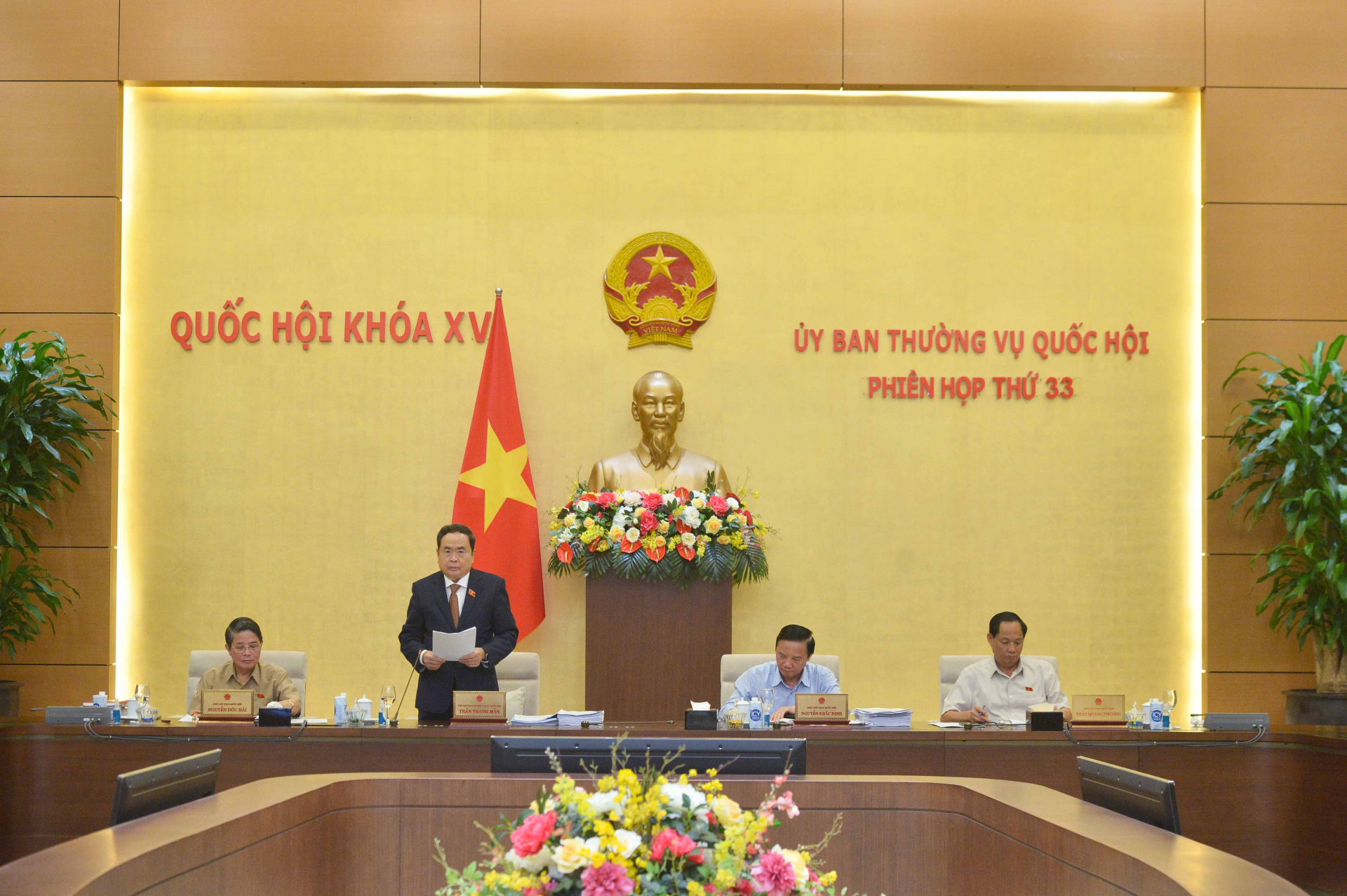 Phó Chủ tịch Thường trực Quốc hội Trần Thanh Mẫn phát biểu bế mạc Phiên họp. Ảnh: Hồ Long