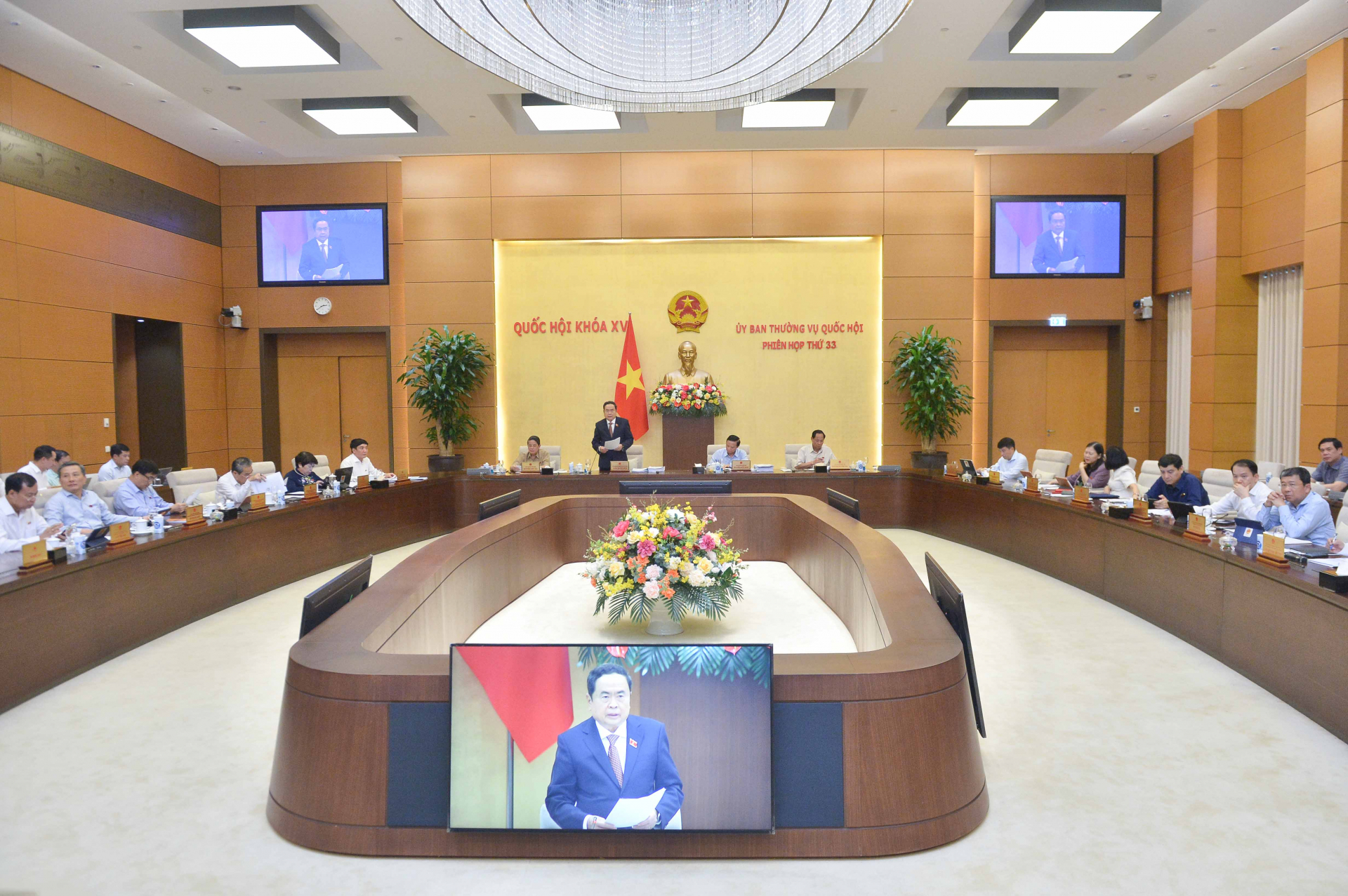 Phó Chủ tịch Thường trực Quốc hội Trần Thanh Mẫn phát biểu bế mạc Phiên họp. Ảnh: Hồ Long