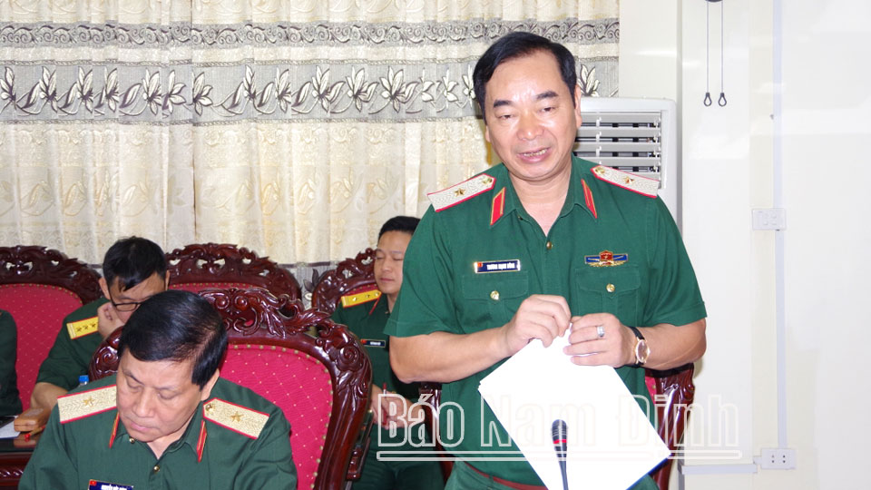 Thiếu tướng Trương Mạnh Dũng, Tư lệnh Quân đoàn 12 phát biểu tại buổi tọa đàm. 