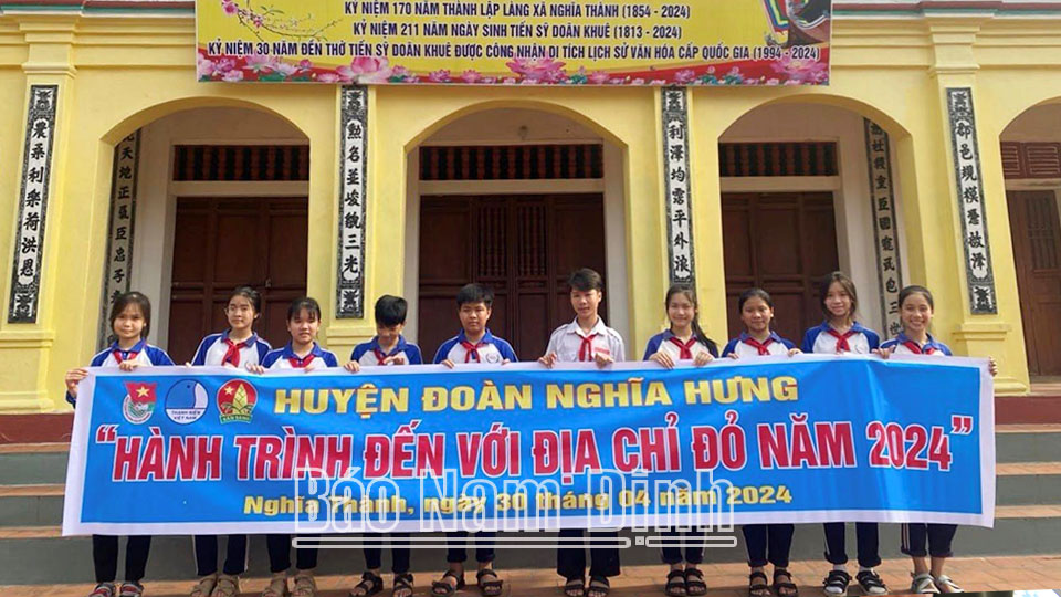 Thiếu nhi thi đua 
thực hiện 5 điều Bác Hồ dạy