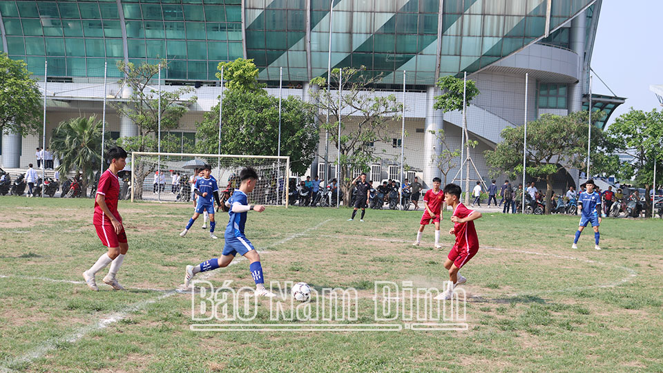 Thi đấu môn bóng đá tại Hội khỏe Phù Đổng tỉnh lần thứ XI năm 2024.