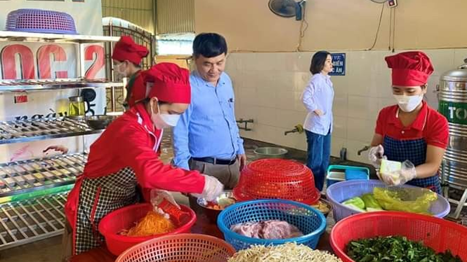 Nghệ An: Xử phạt 660 cơ sở vi phạm an toàn thực phẩm