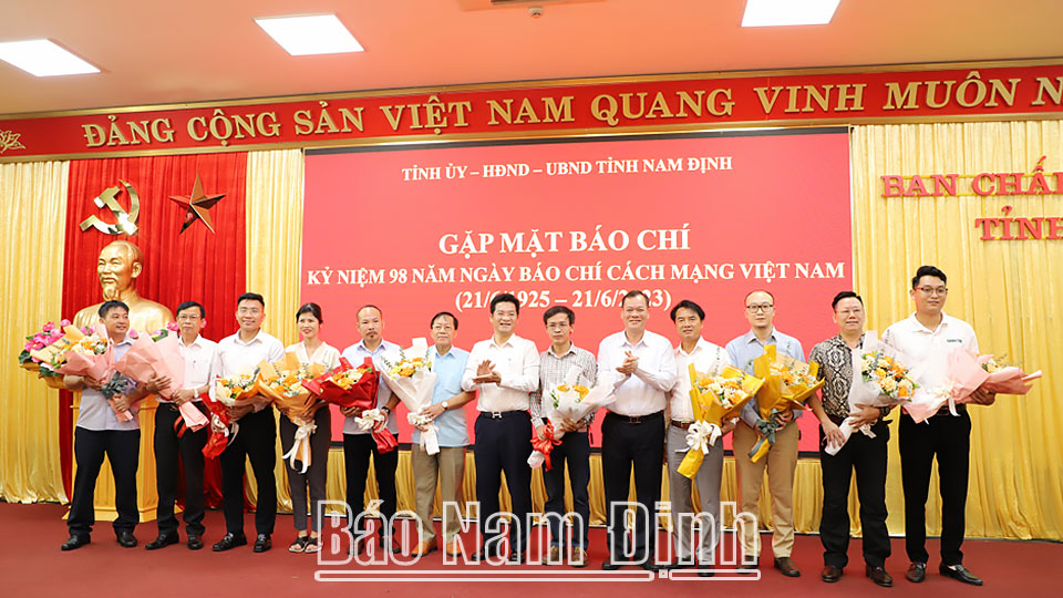 Gặp mặt báo chí nhân kỷ niệm Ngày Báo chí Cách mạng Việt Nam (21-6)