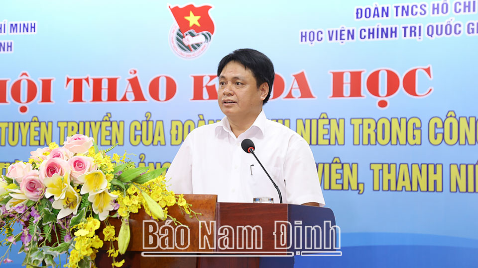 Đồng chí Trần Minh Thắng, Ủy viên Ban TVTU, Trưởng Ban Dân vận Tỉnh ủy phát biểu chào mừng hội thảo.ĐT2
