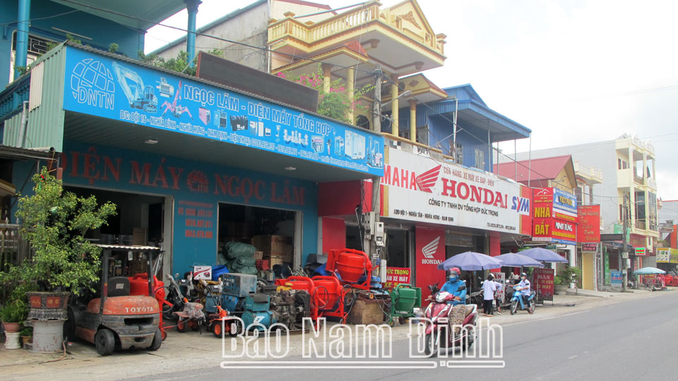 Tuyến phố thương mại thị trấn Quỹ Nhất (Nghĩa Hưng).
Bài và ảnh: Nguyễn Hương