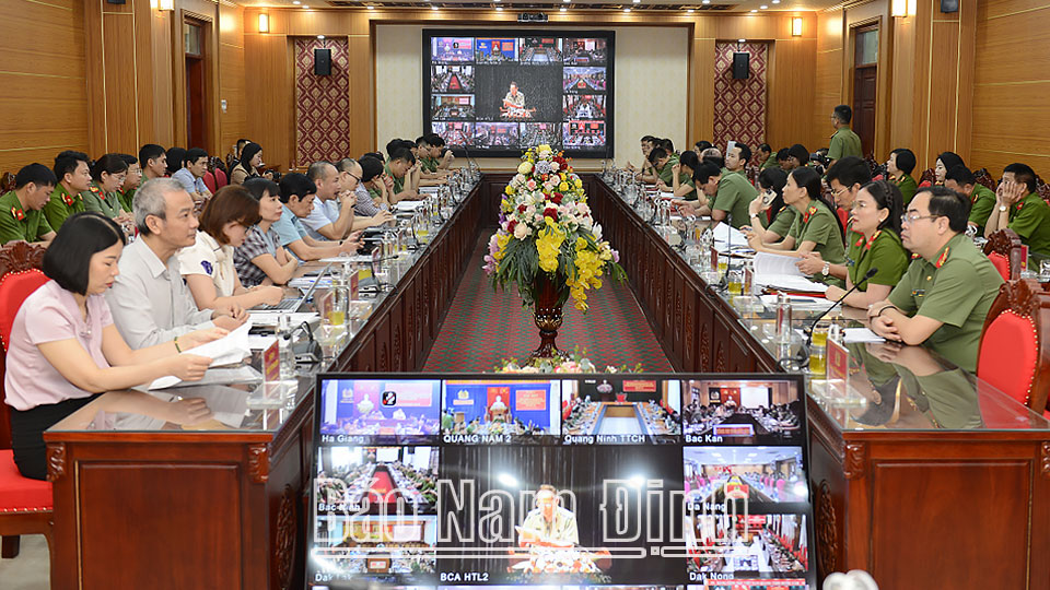 Các đại biểu dự hội nghị tại điểm cầu Công an tỉnh Nam Định.