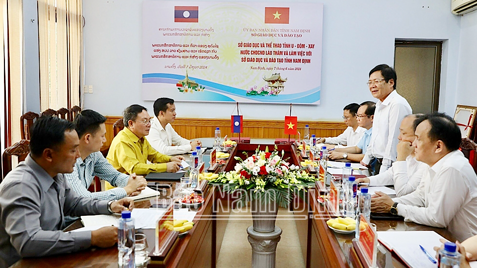 Đẩy mạnh hợp tác giáo dục và đào tạo giữa tỉnh U Đôm Xay (Lào) và tỉnh Nam Định