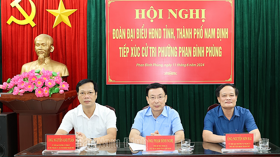 Đồng chí Chủ tịch UBND tỉnh tiếp xúc cử tri phường Phan Đình Phùng