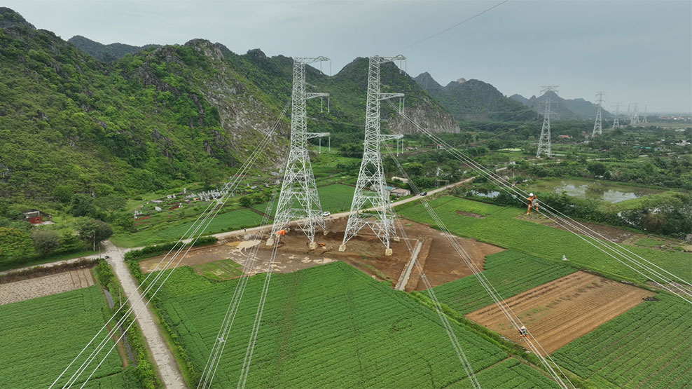 Dự án đường dây 500kV mạch 3 cung đoạn NMNĐ Nam Định 1 - Thanh Hóa sẵn sàng đóng điện