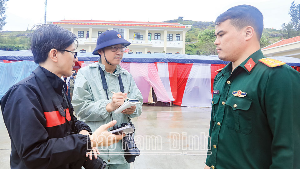 Kỷ niệm tác nghiệp
nơi biển, đảo